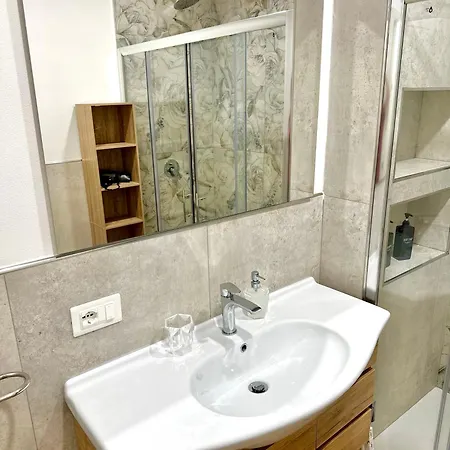 Jasmine Station - Cinque Terre Apartment