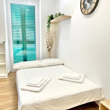 Jasmine Station - Cinque Terre Apartment La Spezia