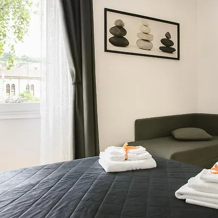 Jasmine Station - Cinque Terre *