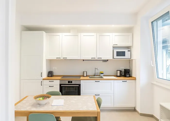 Jasmine Station - Cinque Terre La Spezia